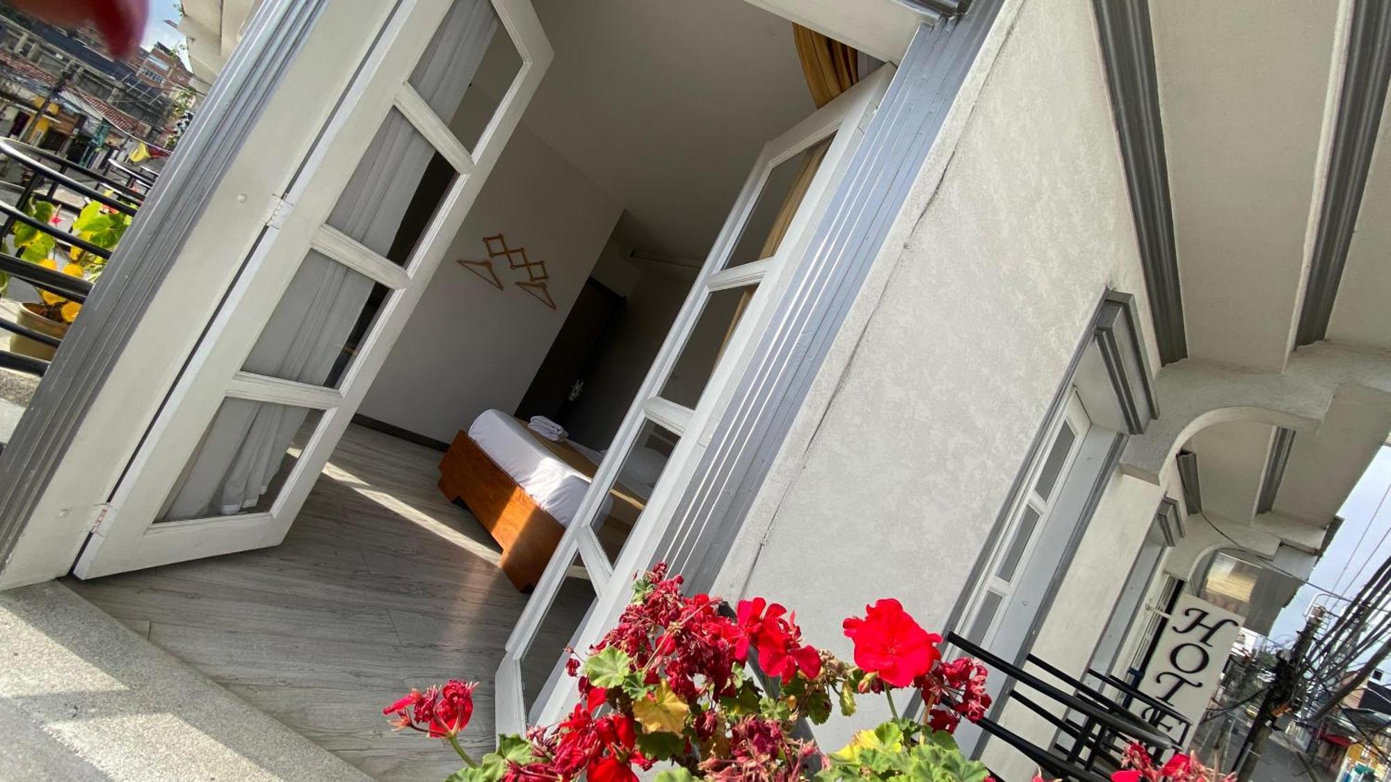 Hotel Válcon Santa Rosa de Cabal Kültér fotó